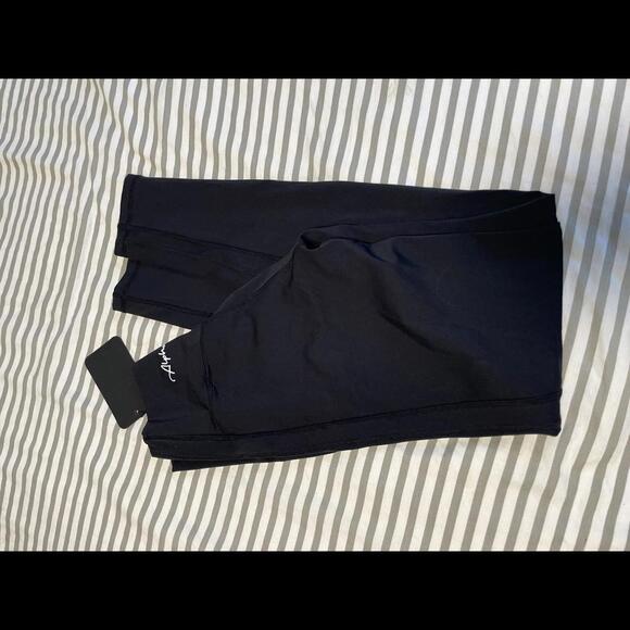 Alphalete Pants - Alphalete Kinetic Leggings - Black - Size Medium - Hole
